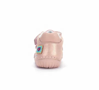 S070-62332B Champagne 02 D.D.Step kislány első lépés barefoot cipő- champagne/pezsgő, szivecske mintás, hátulnézet